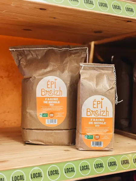 Nouveautés locales au magasin de Baud